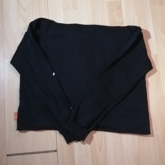 Black sweater - Picture 4 of 4